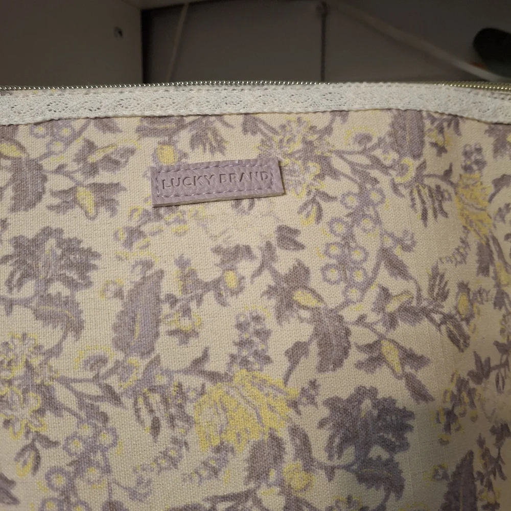 Lucky Brand Floral Women's Cosmetics Makeup Bag - Purple and Yellow NWT